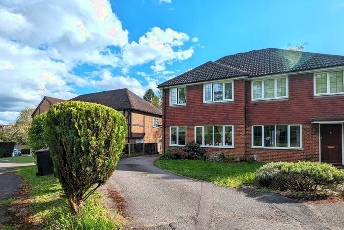 3 Bedroom Semi-Detached House To Rent In Lightwater, Surrey, GU18