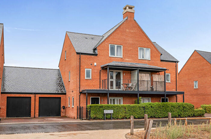 4 Bedroom Semi-Detached House For Sale In Morse Road, Winchester, Hampshire, SO22