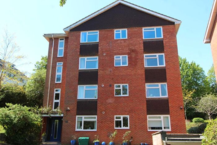 3 Bedroom Flat To Rent In Silverdale Road, Eastbourne, East Sussex, BN20