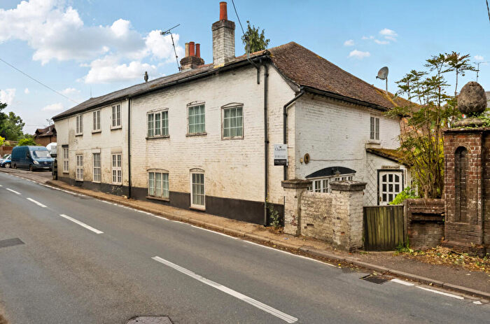 4 Bedroom Semi-Detached House For Sale In High Street, Twyford, Winchester, SO21