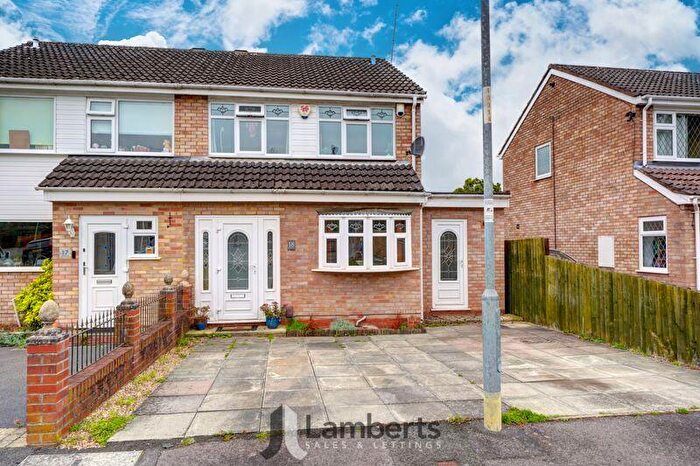 3 Bedroom Semi-Detached House For Sale In Ledbury Close, Matchborough East, Redditch, B98