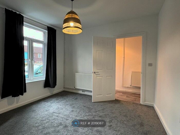 3 Bedroom Terraced House To Rent In Brixton Road, Bristol, BS5