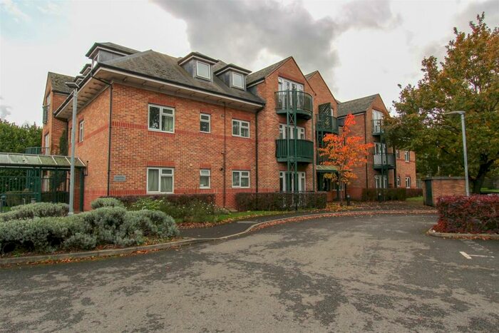 2 Bedroom Flat To Rent In Iver, SL0