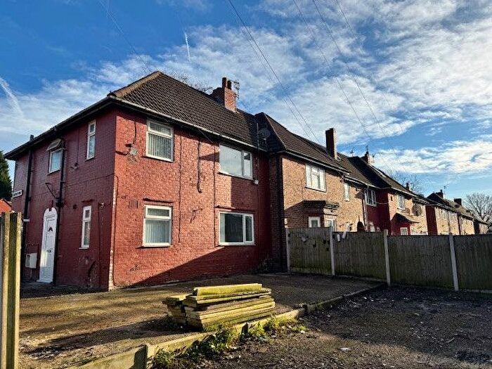 3 Bedroom Semi-Detached House To Rent In Birchfields Road, Manchester, M13