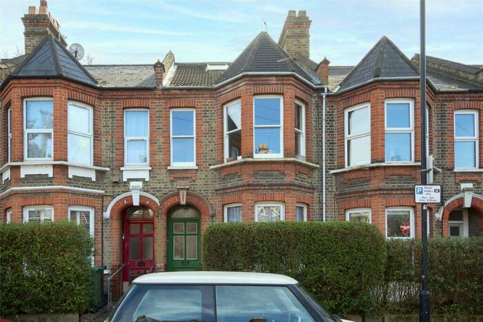2 Bedroom Flat To Rent In Cornwallis Road, Walthamstow, London, E17