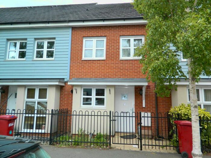 2 Bedroom Terraced House To Rent In Eltham Avenue, Cippenham, Berkshire, SL1