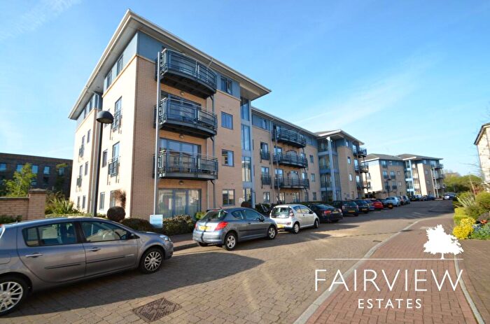 2 Bedroom Apartment To Rent In Castle Quay Close, Nottingham, NG7