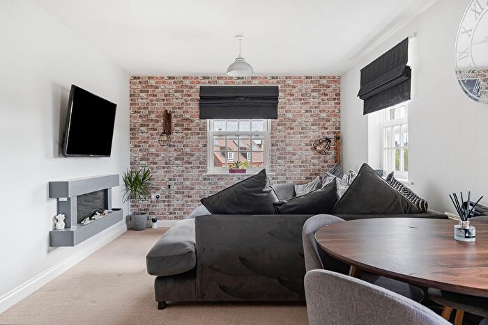 2 Bedroom Flat For Sale In Bedford, Bedfordshire, MK40
