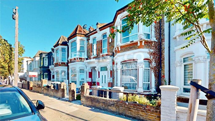 4 Bedroom Terraced House For Sale In Dagmar Gardens, London, NW10
