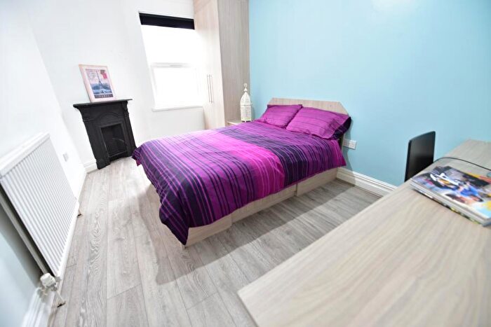 6 Bedroom Terraced House To Rent In Richmond Mount, Hyde Park, LS6