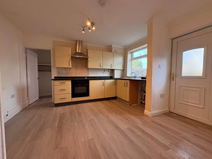 3 Bedroom House To Rent In Avenue Road, Askern, DN6
