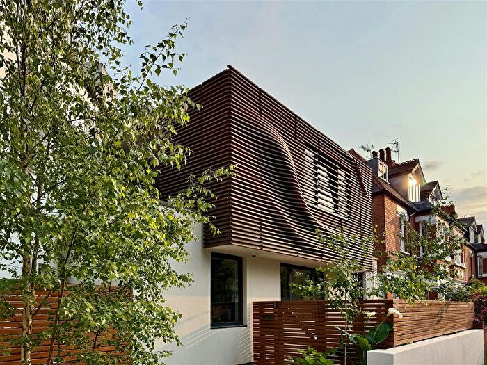 3 Bedroom Terraced House For Sale In Fauconberg Road, Chiswick, W4