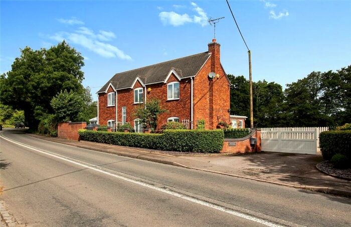 3 Bedroom Detached House For Sale In Beamhurst, Uttoxeter, Staffordshire, ST14