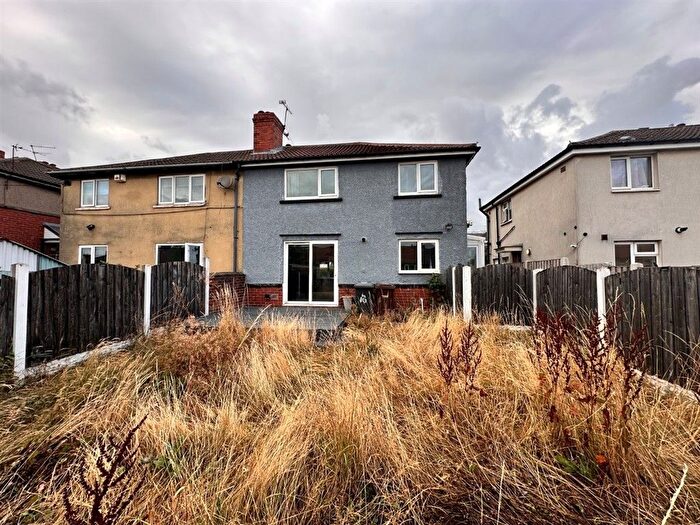 3 Bedroom Semi Detached House For Sale In Doncaster Road, Thrybergh, Rotherham, S65