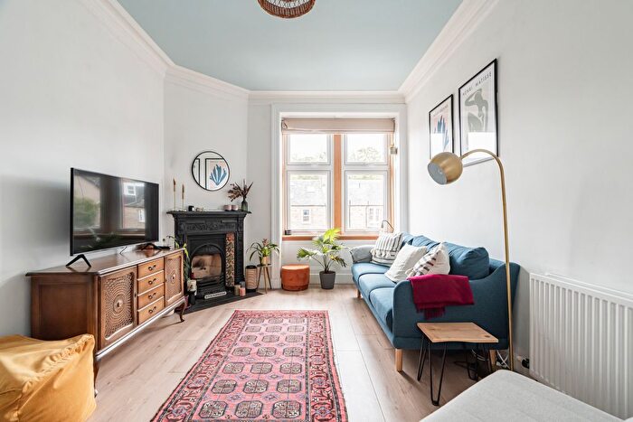 1 Bedroom Flat For Sale In / Craigcrook Place, Edinburgh, EH4