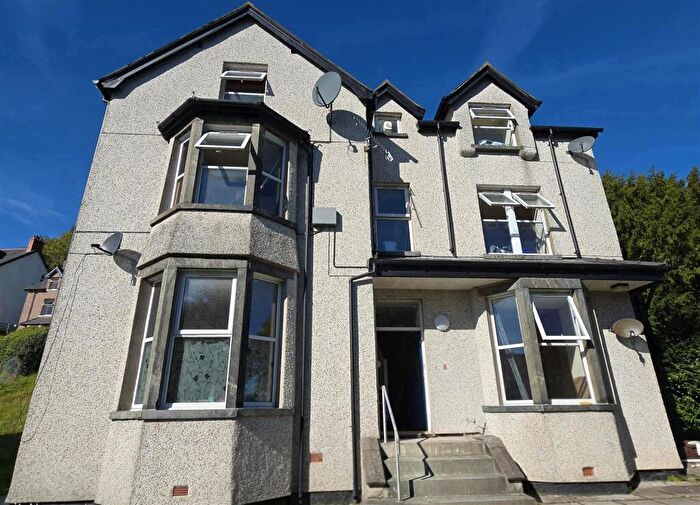 2 Bedroom Apartment To Rent In Trefriw, LL27