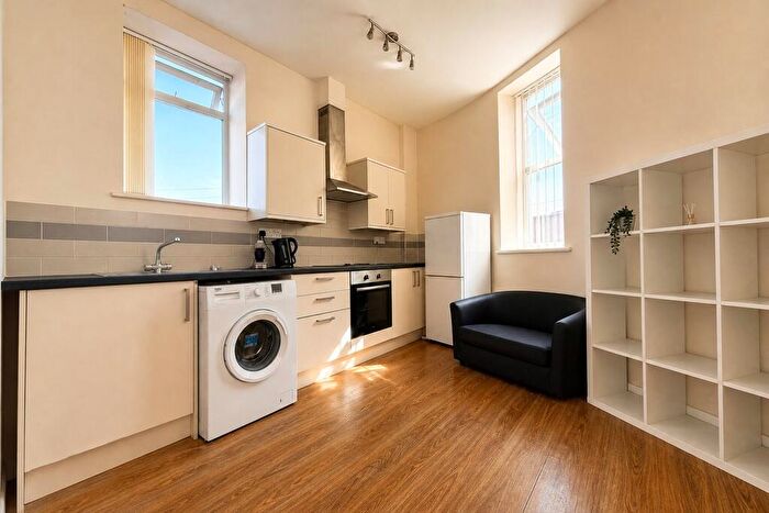 2 Bedroom Flat To Rent In Horton House, Bristol, BS2