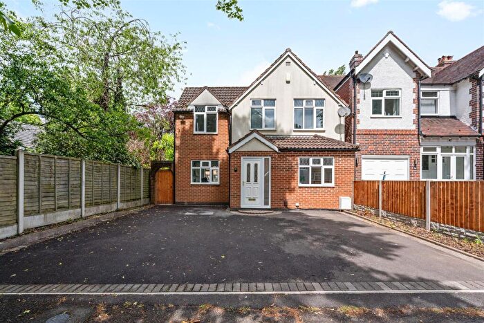 3 Bedroom Detached House To Rent In Smirrells Road, Birmingham, B28