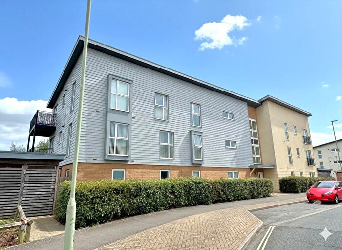2 Bedroom Apartment For Sale In Howe Road, Gosport, PO13