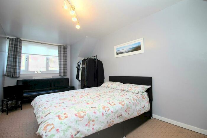 2 Bedroom Semi-Detached House For Sale In Drummond Place, Blackridge, EH48