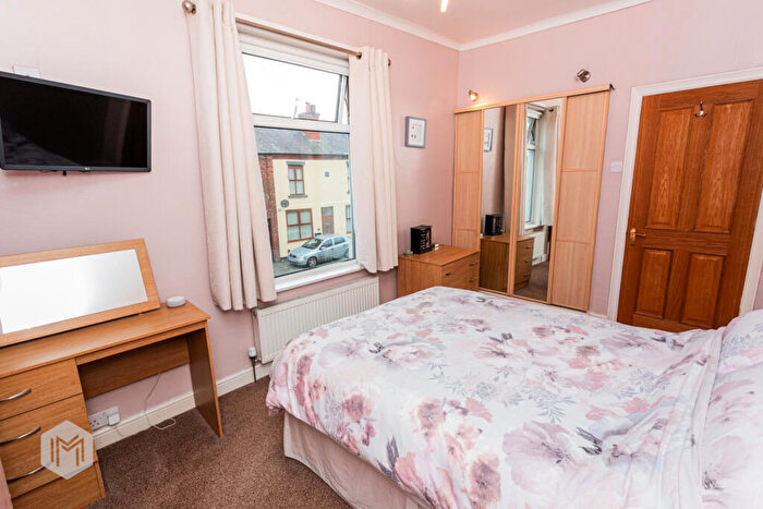 3 Bedroom End Of Terrace House For Sale In Hodge Road, Worsley, Manchester, M28