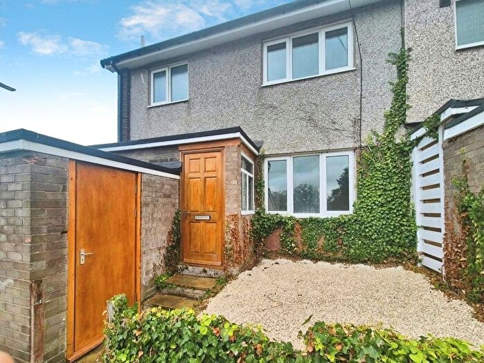 3 Bedroom Property To Rent In Garland Drive, Loxley, Sheffield, S6
