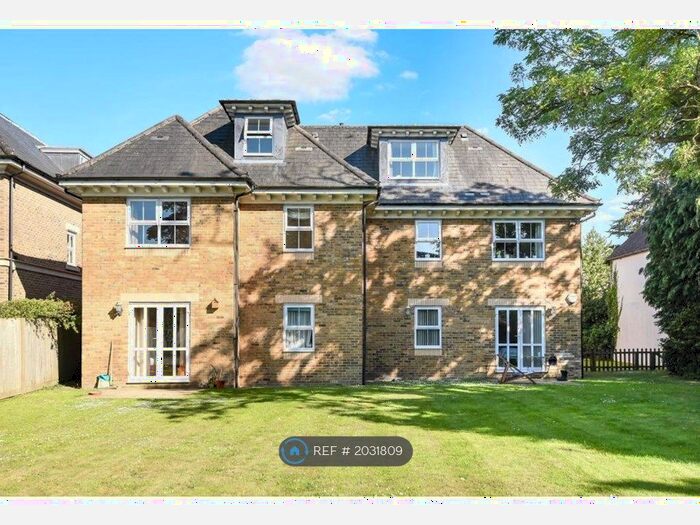 2 Bedroom Flat To Rent In Lancaster Court, Northwood, HA6