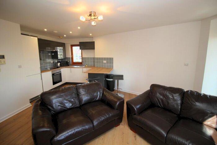 2 Bedroom Apartment To Rent In Parkers Apartments, Corporation Street, Manchester, M4