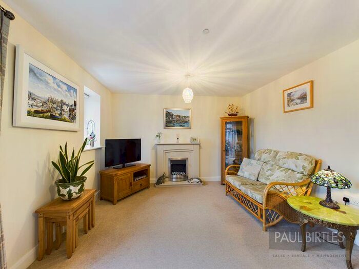 1 Bedroom Retirement Property For Sale In Adlington House, Moorside Road, Urmston, Trafford, M41