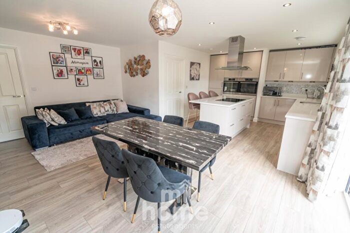 5 Bedroom Detached House For Sale In Sylvan Gardens, Kirkham, Preston, PR4