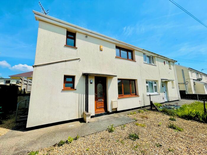 3 Bedroom Semi-Detached House To Rent In Mandeg, Trelewis, Treharris, CF46