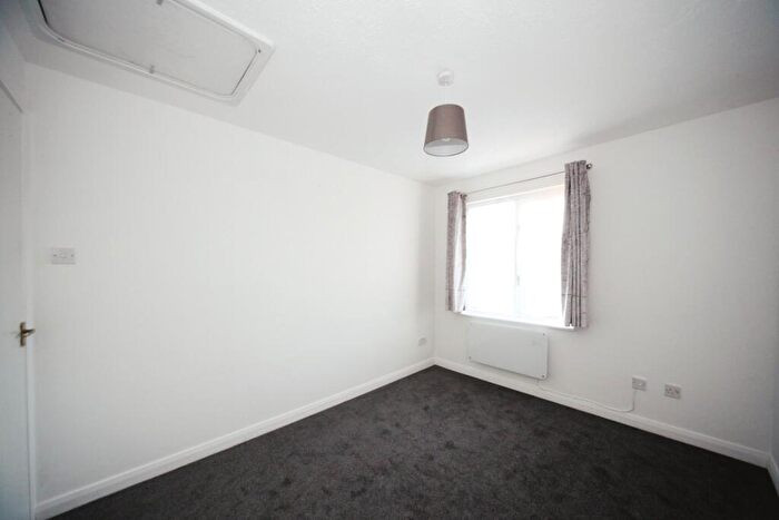 1 Bedroom Maisonette To Rent In Pimpernel Grove, Walnut Tree, MK7