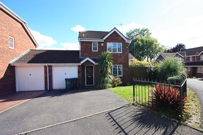 3 Bedroom Link Detached House To Rent In Old School Drive, Rowley Regis, B65