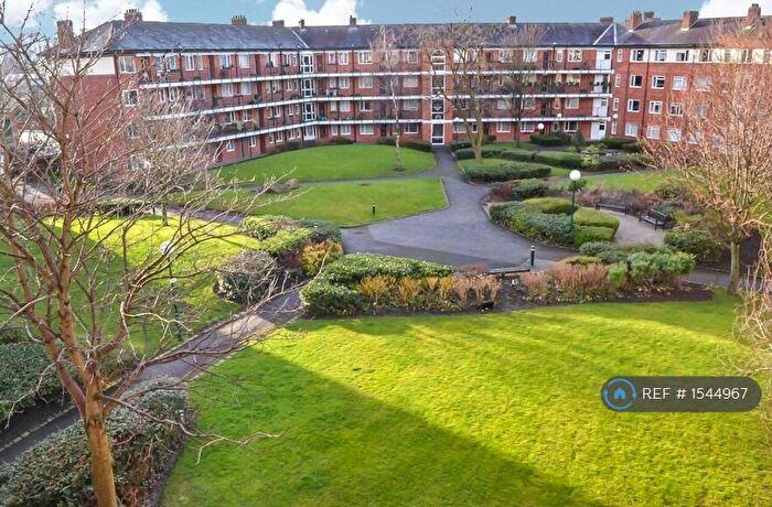 2 Bedroom Flat To Rent In Redmires Court, Salford, M5