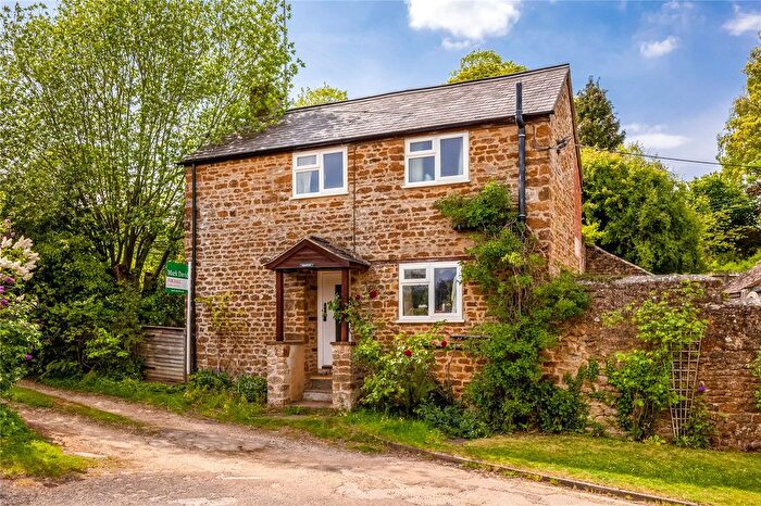 2 Bedroom Cottage For Sale In Down End, Hook Norton, Banbury, Oxfordshire, OX15