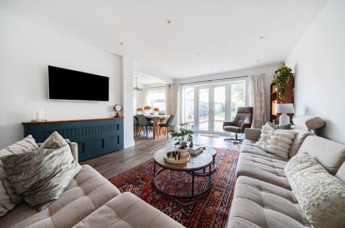 4 Bedroom Semi Detached House For Sale In Bloomfield Road, Bromley, BR2