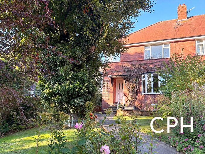 4 Bedroom Semi-Detached House For Sale In St. James Road, Scarborough, YO12