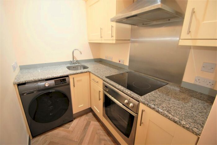 2 Bedroom Flat To Rent In Old Christchurch Road, BH1