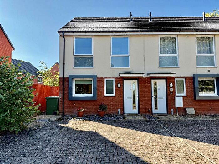 3 Bedroom End Terrace House For Sale In Goodrich Grove, Hereford, HR2