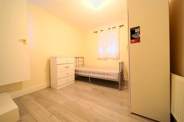 1 Bedroom Studio To Rent In Garfield Road, Ponders End, Enfield, EN3