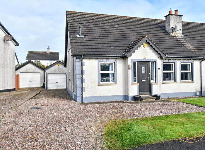 4 Bedroom Semi-Detached House For Sale In Huntingdale Court, Ballyclare, BT39