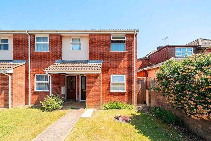 1 Bedroom Property For Sale In Bulford Road, Durrington, SP4