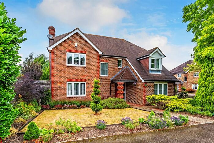 5 Bedroom Detached House For Sale In Arundel Avenue, Ewell, Epsom, KT17