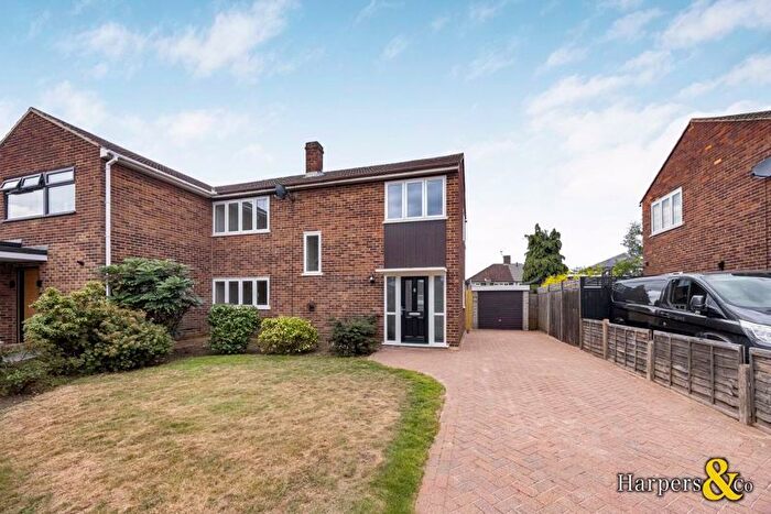 3 Bedroom Property To Rent In Willow Close, Bexley, DA5