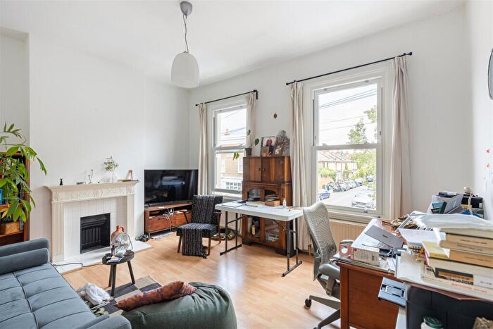 1 Bedroom Flat To Rent In Maxted Road, Peckham, SE15
