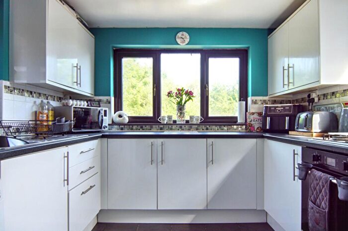 3 Bedroom Semi-Detached House For Sale In Colyere Close, Keresley End, CV7