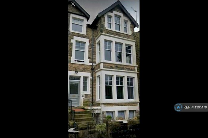 2 Bedroom Flat To Rent In Harlow Moor Drive, Harrogate, HG2