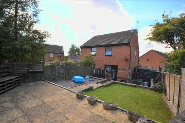 2 Bedroom Semi-Detached House To Rent In Downsway, East Hunsbury, Northampton, NN4