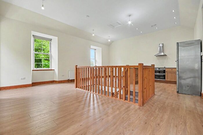 2 Bedroom Cottage To Rent In Greenock Road, Renfrewshire, Bishopton, PA7