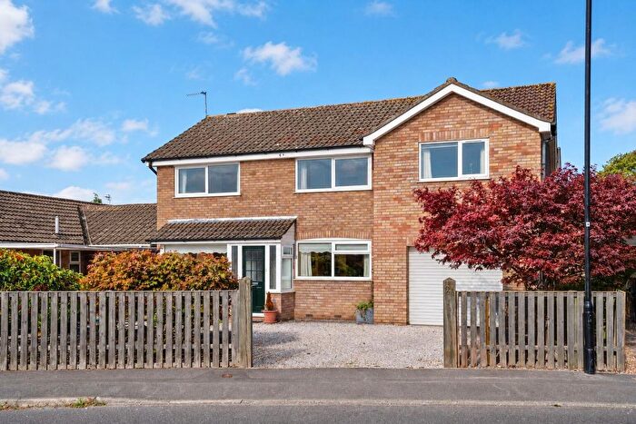 4 Bedroom Detached House For Sale In Fairfields Drive, Skelton, York, YO30